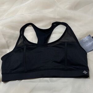 Sleek Black Sports Bra